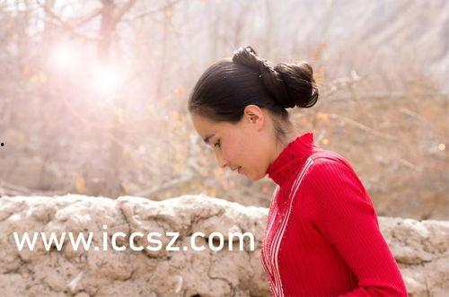 国产女同精品9,细腻情感与独特视角的青春共鸣